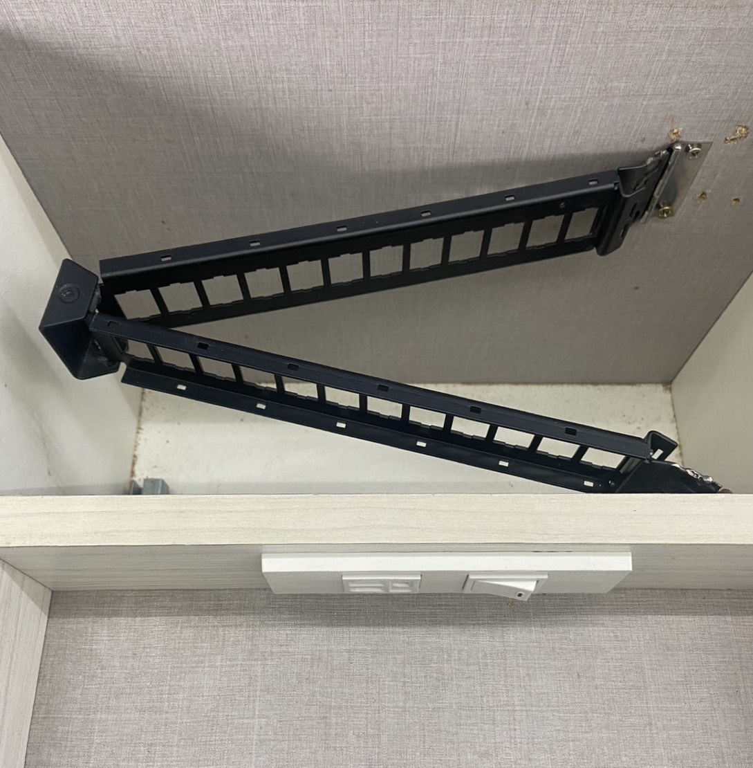 GD070 伸縮理線架